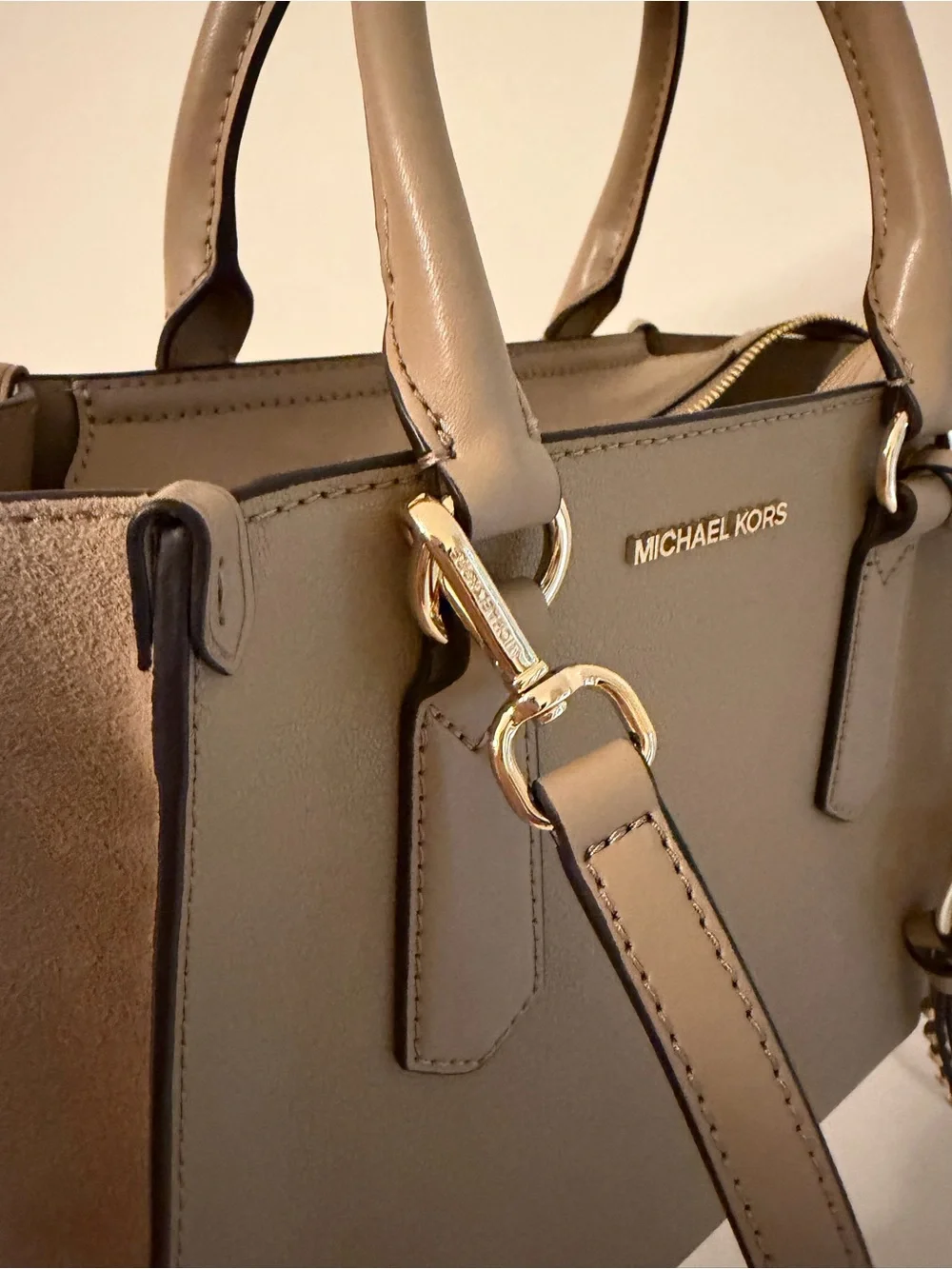 NWT MICHAEL Michael Kors Kris Medium Satchel in Camel